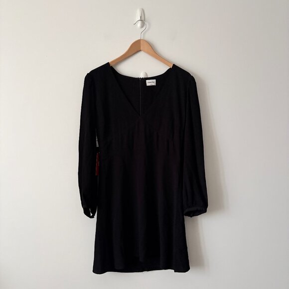 Aritzia Sunday Best Grayson Dress NWT Black Long Sleeves V-Neck Size 8 - Picture 4 of 7
